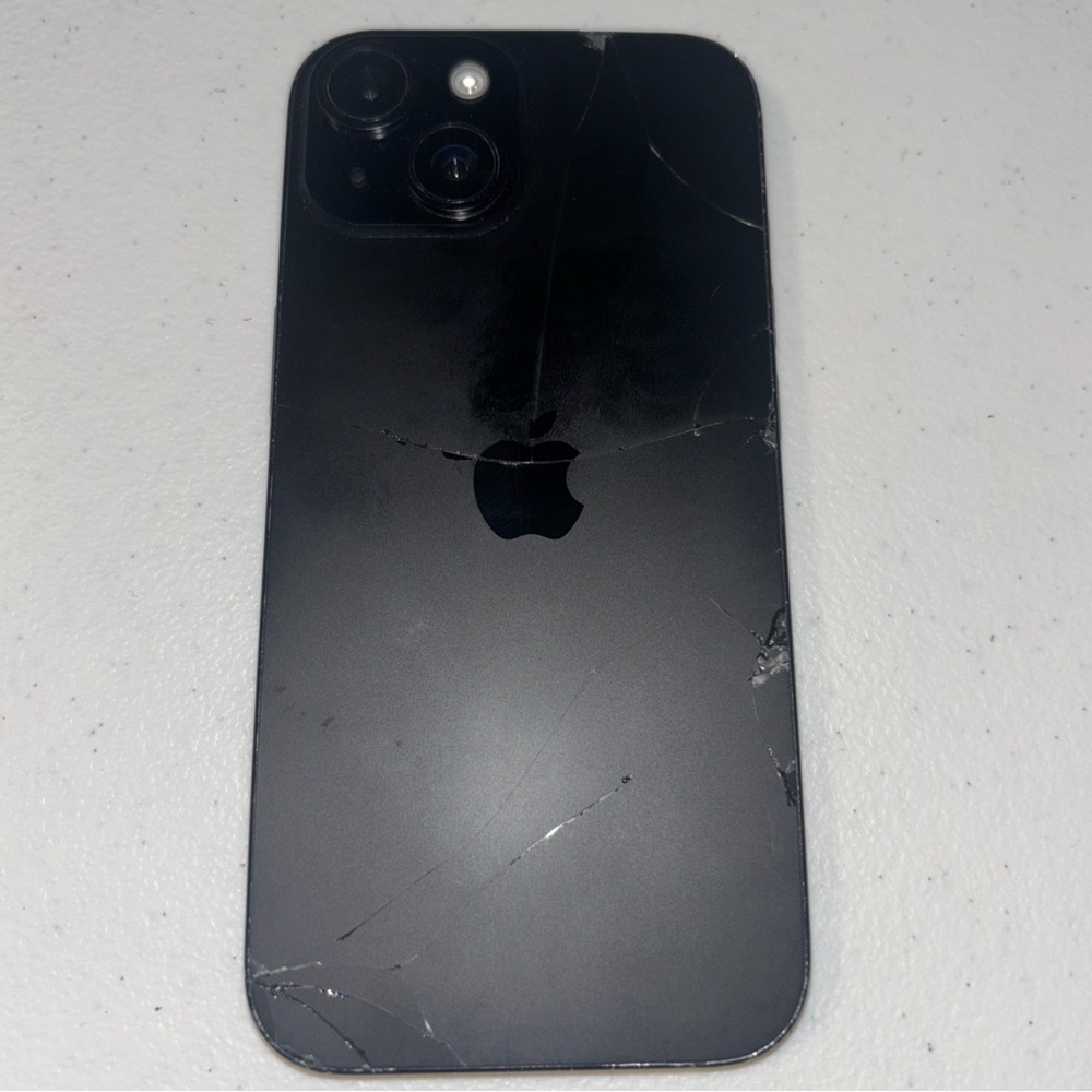 🌺SOLD Apple iPhone 15 128GB UNLOCKED No sim restrictions Battery 89% m